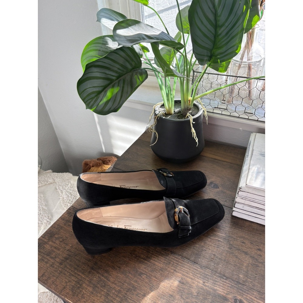Salvatore Ferragamo Black Suede Loafer Classic Luxury BOUTIQUE  ITALY  8.5 AA